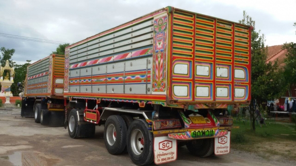 ต้องการขายรถบรรทุกพ่วง