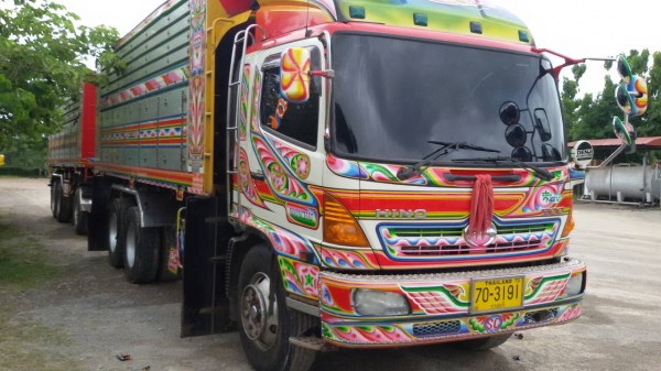 ต้องการขายรถบรรทุกพ่วง