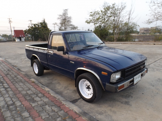 ขายหรือแลก toyota LN30 ปี 1980 เครื่องดีเซล2200 แน่นๆ 75,000 ขายหรือแลก toyota LN30 ปี 1980 เครื่องดีเซล2200 แน่นๆ 75,000