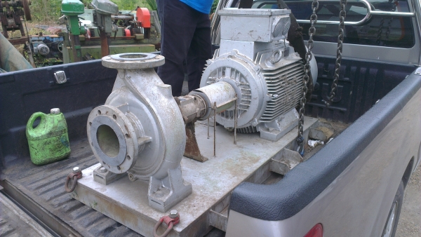 Sell> ขายปั้มน้ำอุตสาหกรรม ใหม่เก่าเก็บ มอเตอร์ 75 HP ปั้มของนอกครับ เข้า 5" นิ้ว ออก 4" นิ้วครับ ขายถูกๆครับ