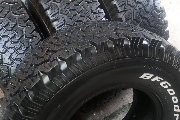 ยาง BF All 31 ขอบ 15 ดอกเต็มติดหนวด