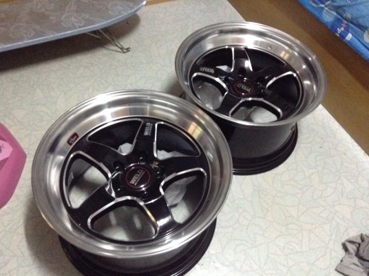 แม็ก weld มือ 1 ลดราคาด่วน ขอบ 17 กว้าง 9.5 นิ้ว 5รู 114 แม็ก weld มือ 1 ลดราคาด่วน ขอบ 17 กว้าง 9.5 นิ้ว 5รู 114