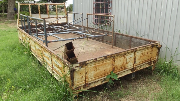 ขายกระบะคาร์โก้ 6 ล้อกลาง