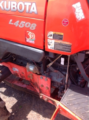 แทรกเตอร์คูโบต้า 4508 สภาพดีพร้อมใช้งาน มีผานดันหน้าและโรตารี่ แทรกเตอร์คูโบต้า 4508 สภาพดีพร้อมใช้งาน มีผานดันหน้าและโรตารี่