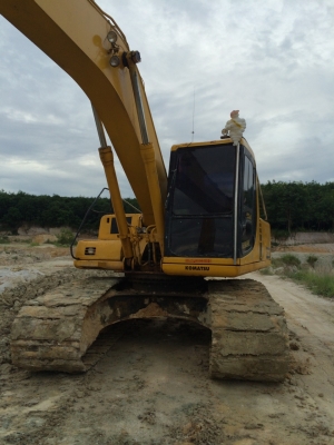 แบคโฮ CAT 320 VII ไฟฟ้าครบ ช่วงล่างเต็ม เอกสารใบแจ้งจำหน่าย