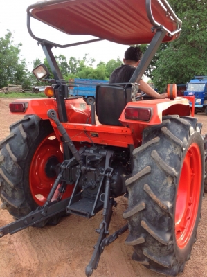 แทรกเตอร์คูโบต้า m5000สภาพดีใช้งานได้เลยมีผานดันหน้าและผานหลัง แทรกเตอร์คูโบต้า m5000สภาพดีใช้งานได้เลยมีผานดันหน้าและผานหลัง