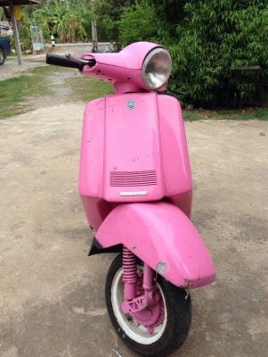 าย vespa cosa สีชมพูสดๆสวยๆ รถพร้อมขี่เครื่องดีครับ  no book ราคา 19500 บาท
