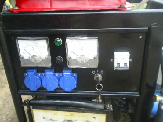 เครื่องปั่นไฟ10KVA.ใช้LPGขายแล้วครับ ขอบคุณๆเสือครับ