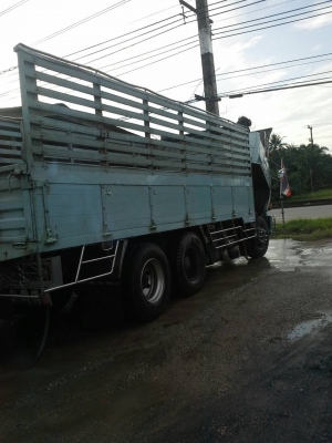 10ล้อ1เพลา อีซูสุ rocky 195แรงม้า รั้วเหล็ก  รถเครื่องดี สภาพสวย พร้อมใช้งาน ราคาต่อรองได้ สนใจสอบถาม 087-2976734