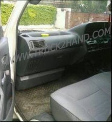 รถตู้ TOYOTA  ปี 2002 พร้อมใช้งาน