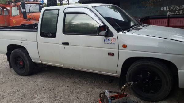 Nissun Big M ปี 97  เครื่องดี คันชีสวย