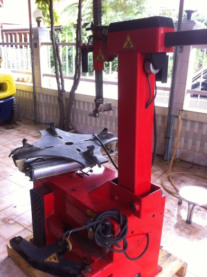 เครื่องถอดยาง KORMACH ของประเทศอิตาลี