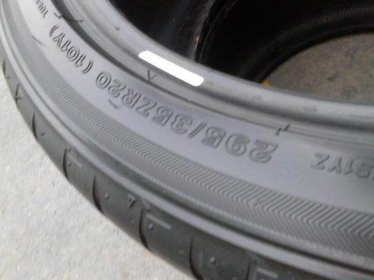 295/35R20 BRIDGESTONE  POTENZA S001   มี 2 เส้น TEL.081-427-3941