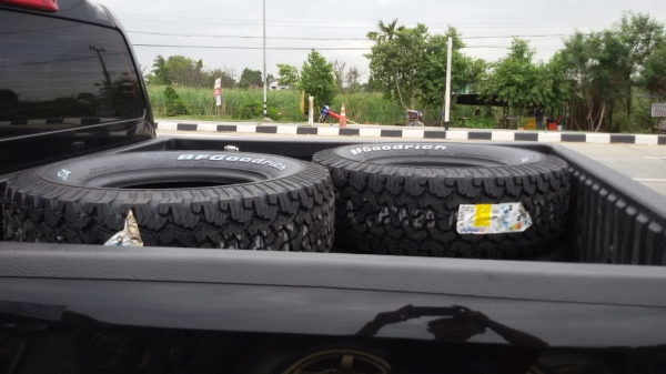 ขายแล้วครับยาง BF265 75 16เส้นละ7500