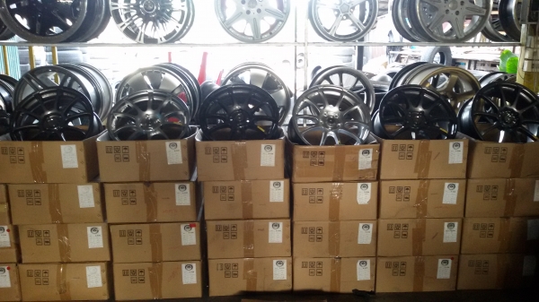 ขายแล้วครับล้อใหม่ขอบ17ชุดละ6500