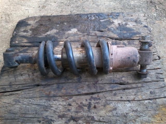 ขายอะไหล่คาจิว่าสเตลล่า 115 สินค้ารวมส่งแล้ว สนใจติดต่อ (กบรถเก่าแพร่)