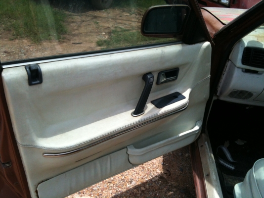 มาสด้าเก๋งปี 96 รุ่น 626  4ประตู ขับได้พร้อมโอน ขาย 20,000 บาท