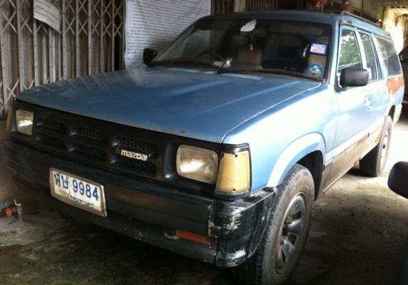 รถ MAZDA 2.5 มังกรดำ แวน 5 ประตู