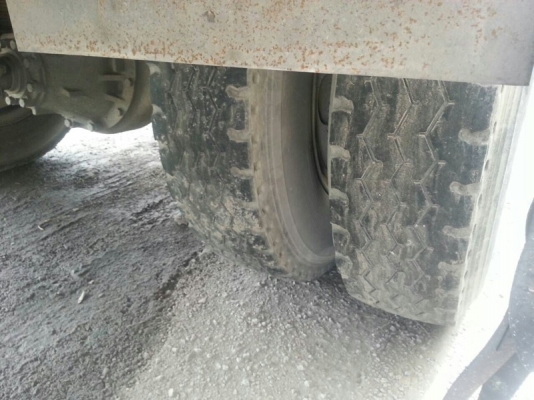 รถอีซูซุ 6 ล้อ ตู้แห้ง FTR32 / 195 แรงม้า. ปี 39 สนใจติดต่อ 081 - 6079515 รถอีซูซุ 6 ล้อ ตู้แห้ง FTR32 / 195 แรงม้า. ปี 39 สนใจติดต่อ 081 - 6079515