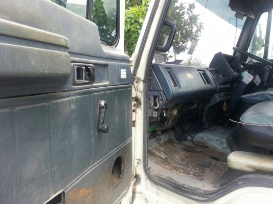 รถอีซูซุ 6 ล้อ ตู้แห้ง FTR32 / 195 แรงม้า. ปี 39 สนใจติดต่อ 081 - 6079515 รถอีซูซุ 6 ล้อ ตู้แห้ง FTR32 / 195 แรงม้า. ปี 39 สนใจติดต่อ 081 - 6079515