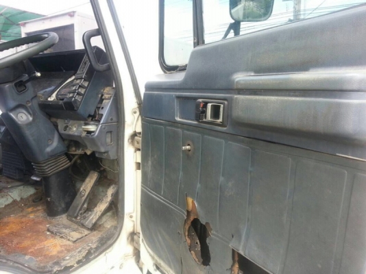 รถอีซูซุ 6 ล้อ ตู้แห้ง FTR32 / 195 แรงม้า. ปี 39 สนใจติดต่อ 081 - 6079515 รถอีซูซุ 6 ล้อ ตู้แห้ง FTR32 / 195 แรงม้า. ปี 39 สนใจติดต่อ 081 - 6079515