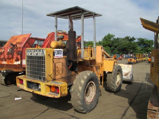 ขายรถตักล้อยาง TOYOTA SDT 30