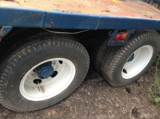 ขายเทรนเลอร์ บรรทุกรถเกี่ยว เพลาเดียว ติดต่อ 081-4283210