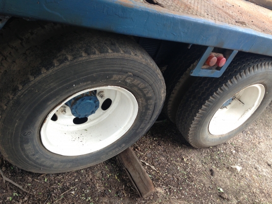 ขายเทรนเลอร์ บรรทุกรถเกี่ยว เพลาเดียว ติดต่อ 081-4283210