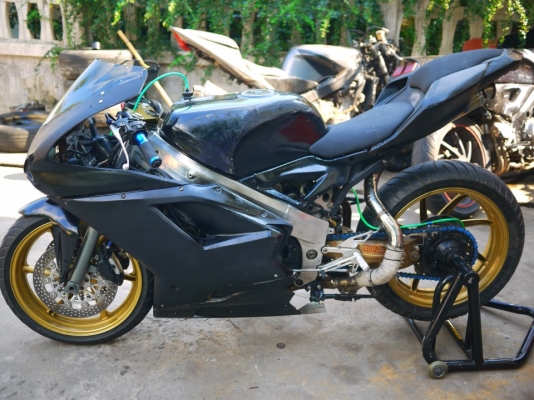 ขายแฟร์ลิ่งDucati 1198ใส่nc30 ราคา40000สนใจติดต่อ0803355484