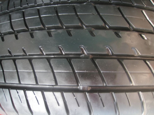 ขายล้อแม็กเดิม TOYOTA VIOS ขอบ 15"x5.5" et 45 4รู100 +ยางปี 10,11(081-3747940)