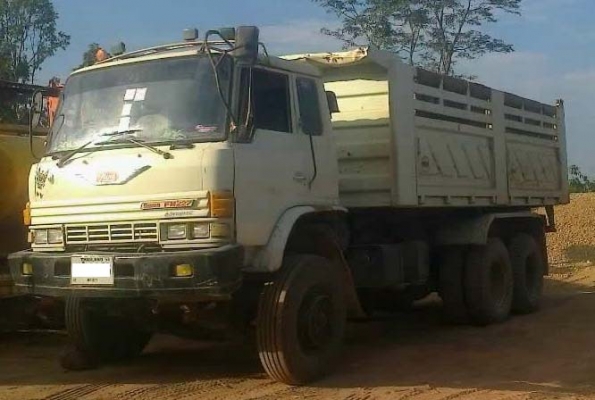 Hino Sumo 227 เครื่อง EM100 เกียร์  เครื่องแห้งแรงดีคันซีสวยพร้อมใช้งานได้เลย