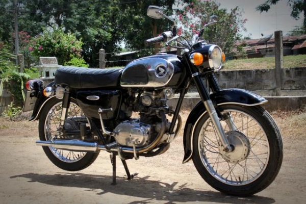 >>>>>>> Honda CD125 เป๋าใหญ่ บะเริ่มเทิ่ม <<<<<<<