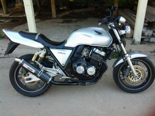 แลก/ขายครับcb400เฟรมปี93เครื่องปี95อินเวอย์รถนักเรียน55000บาท