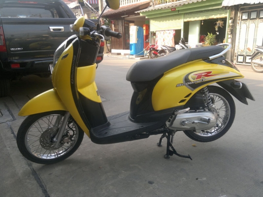 ขาย Scpooy i 110 เดิมๆ เครื่องดีมากๆ 25000 บาท