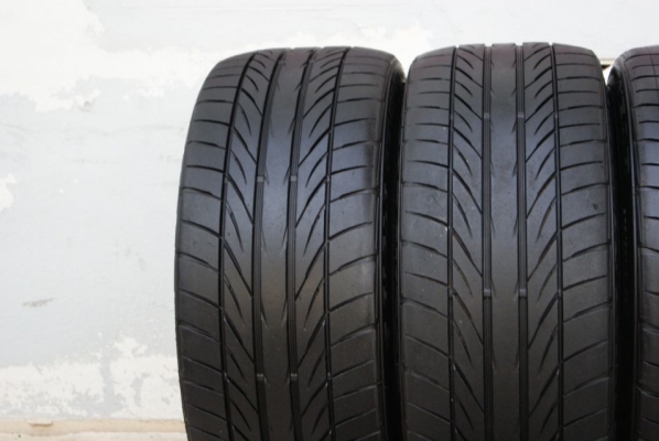 Goodyear RS02 หน้า245 40 18หลัง 275 35 18ปี07 มี1ชุด Goodyear RS02 หน้า245 40 18หลัง 275 35 18ปี07 มี1ชุด