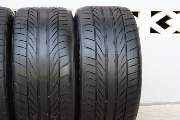 Goodyear RS02 หน้า245 40 18หลัง 275 35 18ปี07 มี1ชุด Goodyear RS02 หน้า245 40 18หลัง 275 35 18ปี07 มี1ชุด