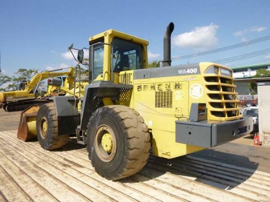 รถตักล้อยาง WA400-3E รถนอก ไม่เคยใช้งานในไทย  โทร.081-373-0559