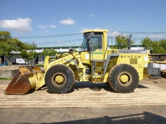 รถตักล้อยาง WA400-3E รถนอก ไม่เคยใช้งานในไทย  โทร.081-373-0559