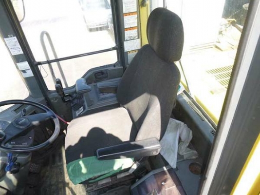 รถตักล้อยาง WA400-3E รถนอก ไม่เคยใช้งานในไทย  โทร.081-373-0559