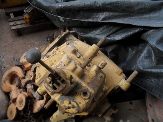 เกียร์รถดัน CAT D4