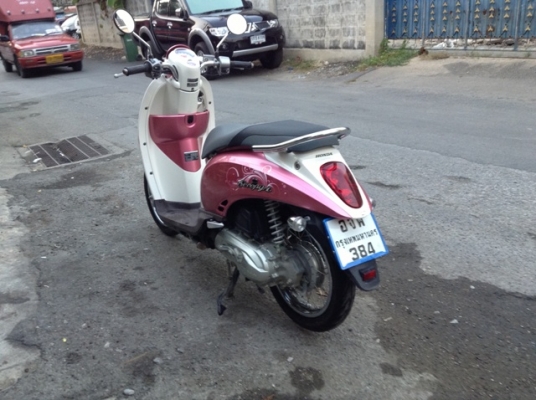 ขาย Honda scoopy i ปี55 2012 สีขาว-ชมพู ถูกๆ 24500 ลดแล้วนะครับ