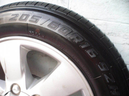 แม๊ก16"isuzu,พร้อมยาง 1วง (ทำเป็นล้ออะไหล่ได้ )ขาย 2,000฿