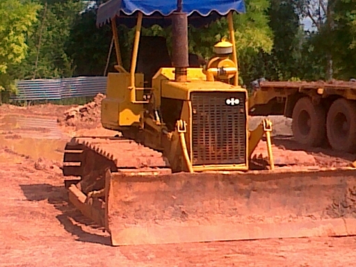 แทรคเตอร์ KOMATSU D20-5