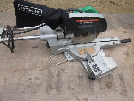 ขาย-เครื่องตัดไม้/ ตัดอลูมิเนียม ตัดองศา ยี่ห้อ HITACHI สำหรับงานเฟอร์นิเจอร์ มือสองจากญี่ปุ่น สภาพเหมือนใหม่