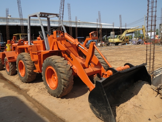 รถตักล้อยาง Toyota STD20  รถนอก สีใหม่