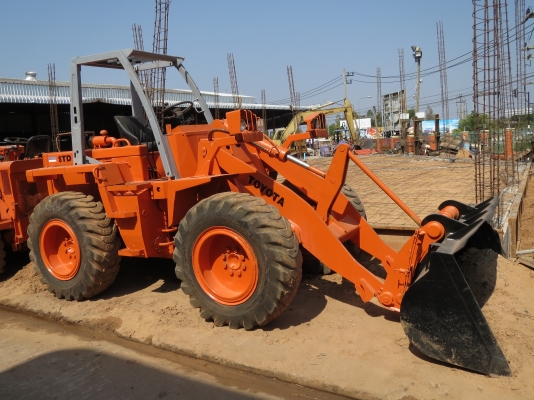 รถตักล้อยาง Toyota STD20 รถนอก สีใหม่ รถตักล้อยาง Toyota STD20 รถนอก สีใหม่