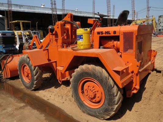 รถตักล้อยางMITSUBISHI WS-HL8  รถนอก สีใหม่