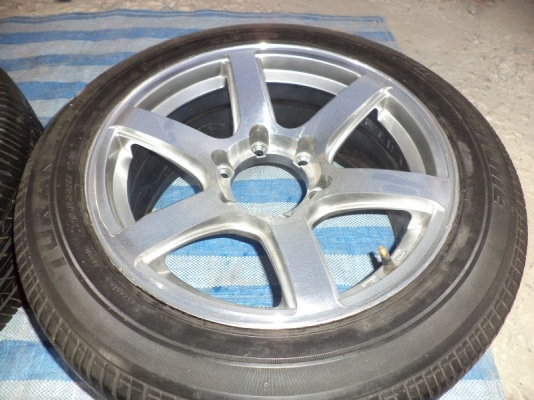 ขายแม็กพร้อมยาง ขอบ17 นิ้ว กว้าง 8 นิ้ว 1 คู่