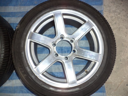 ขายแม็กพร้อมยาง ขอบ17 นิ้ว กว้าง 8 นิ้ว 1 คู่