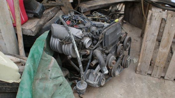 ขายเครื่่่องพร้อมเกียร์กล่อง 4a -ge ขายเครื่่่องพร้อมเกียร์กล่อง 4a -ge